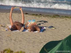 Nude girls on the beach - 381 47/49