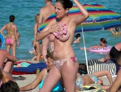 Topless girls on the beach - 286 - big tits 42/49
