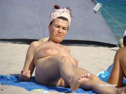 Nude girls on the beach - 315 20/40