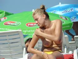 Topless girls on the beach - 097 - part 2 7/32