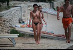 Topless girls on the beach - 103 8/29