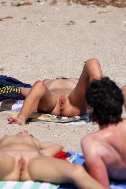 Nude girls on the beach - 139 3/44