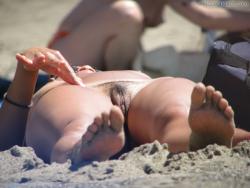 Nude girls on the beach - 352 34/36
