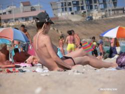 Nude girls on the beach - 098 28/39
