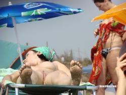 Nude girls on the beach - 339 6/31