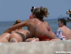 Topless girls on the beach - 102 19/24