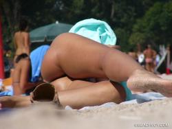 Topless girls on the beach - 072 - part 1 4/41