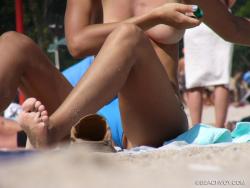 Topless girls on the beach - 072 - part 1 25/41