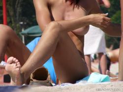 Topless girls on the beach - 072 - part 1 27/41