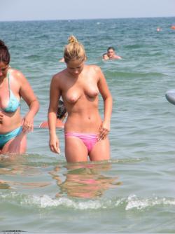 Topless girls on the beach - 146 20/42