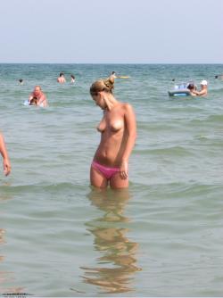 Topless girls on the beach - 146 26/42