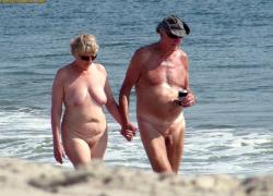 Nude couples on the beach - 1 28/49