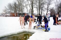 Horny students group makes hot pictures in winter 10/39