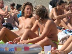 Topless girls on the beach - 167 - crowded beaches 28/39