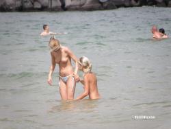 Nude girls on the beach - 111 12/17