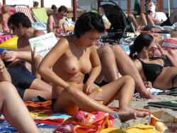 Topless girls on the beach - 272 39/49