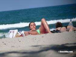 Topless girls on the beach - 079 - part 1 7/36