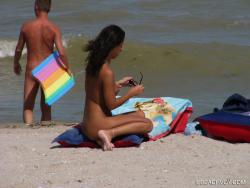 Nude girls on the beach - 192 3/79