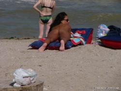 Nude girls on the beach - 192 12/79