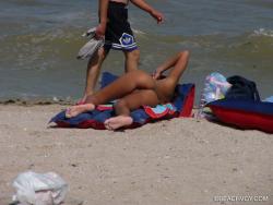 Nude girls on the beach - 192 15/79