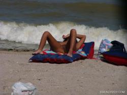 Nude girls on the beach - 192 17/79