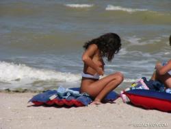Nude girls on the beach - 192 42/79