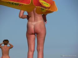 Nude girls on the beach - 168 20/49