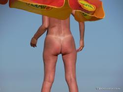 Nude girls on the beach - 168 21/49