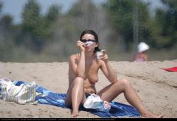 Topless girls on the beach - 289 - part 1 12/37