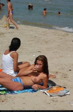 Topless girls on the beach - 020 - part 1  15/49