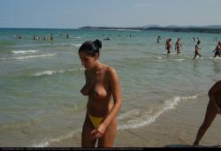 Topless girls on the beach - 020 - part 1  27/49