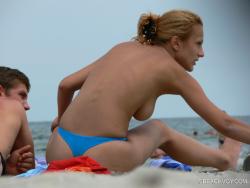 Topless girls on the beach - 161 4/44