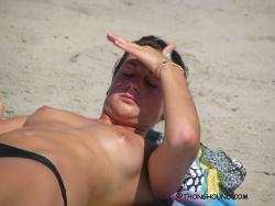 Topless girls on the beach - 069 - part 1 38/46