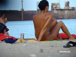Nude girls on the beach - 266 16/45