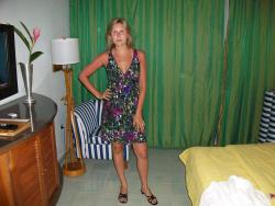 Hairy and pregnant amateur babe