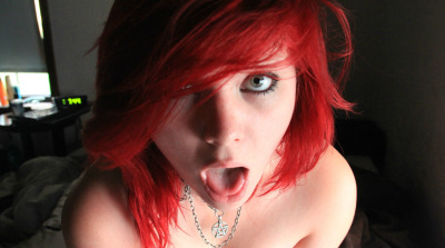 Horny redhead babe using sextoy and masturbates