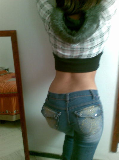 Horny Amateur Babe giving Blowjob and got Fucked (300 Pictures)