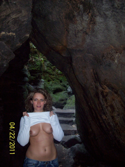 German Amateur Girlfriend with Pierced Pussy enjoys Fucking