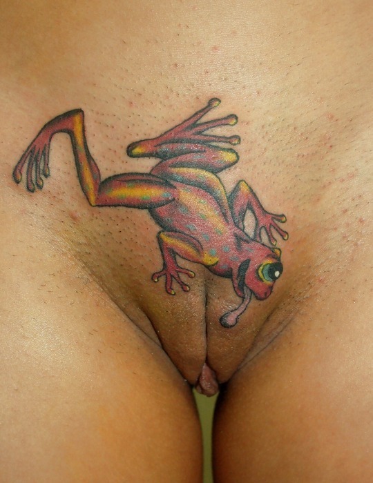 Tattooed pussy